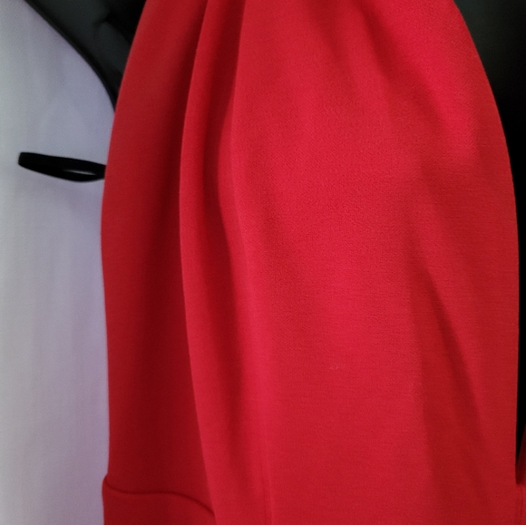 Elegant long Red dress - Picture 6 of 6